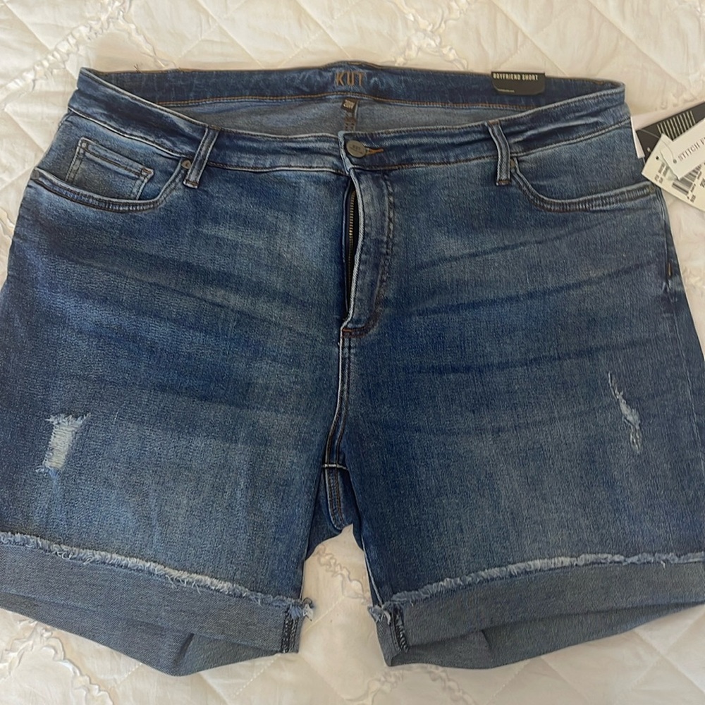 New with tags women’s Jean shorts size 20W from KUT
